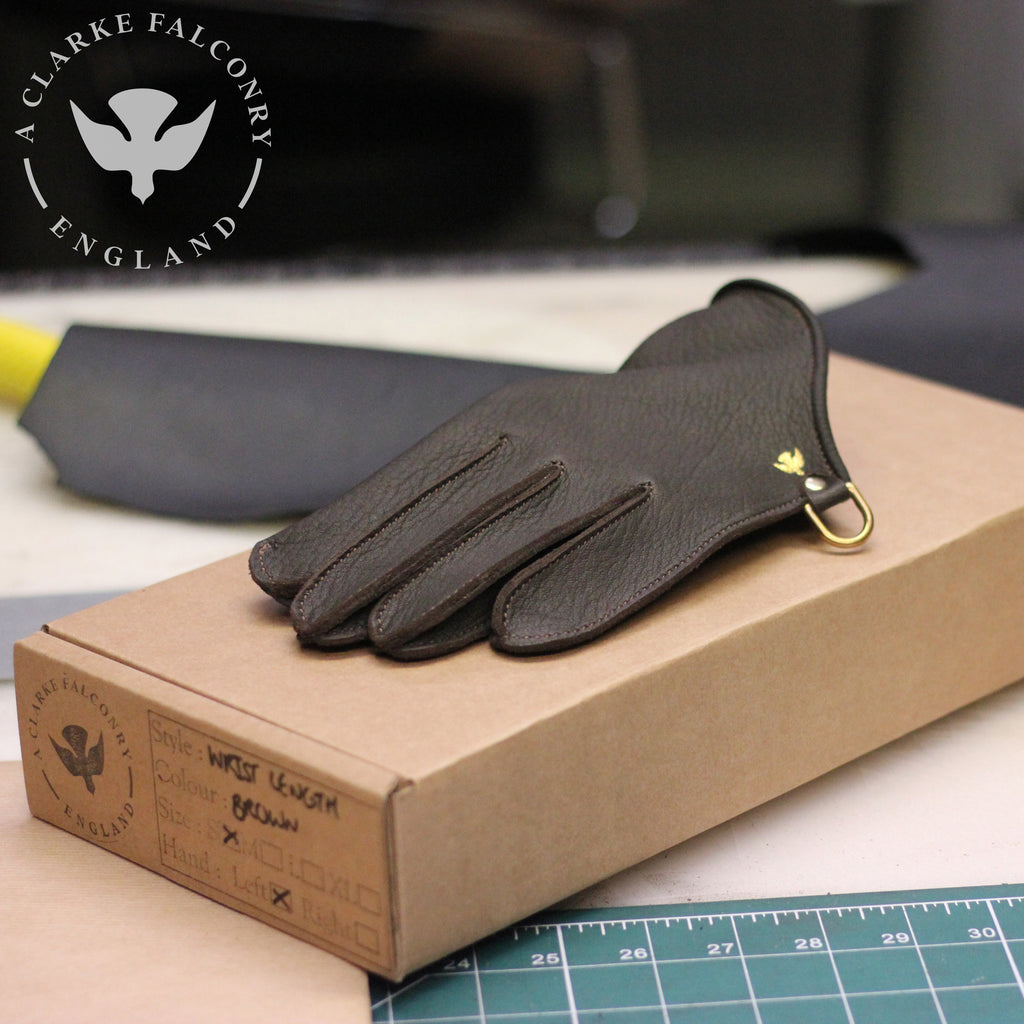 Falconry gloves shop