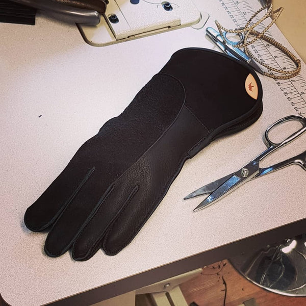 In-Stock Falconry Gloves